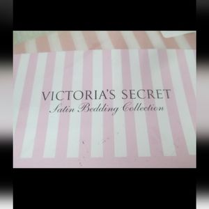 SOLD!RARE RARE RARE Victoria's Secret Satin Sheet Set & Picture Frame Pillowcase